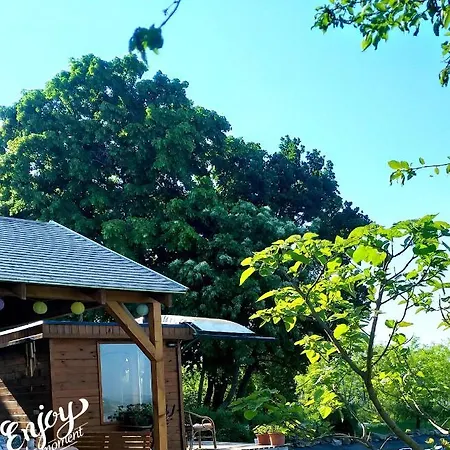 Кемпинг Rezi-dencia Gyogynovenyfalu *