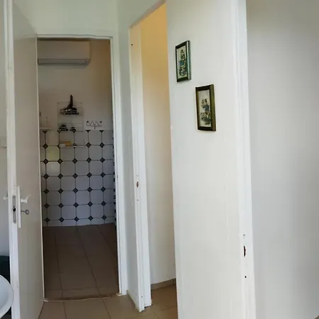 Rezi-dencia Gyogynovenyfalu * Rezi