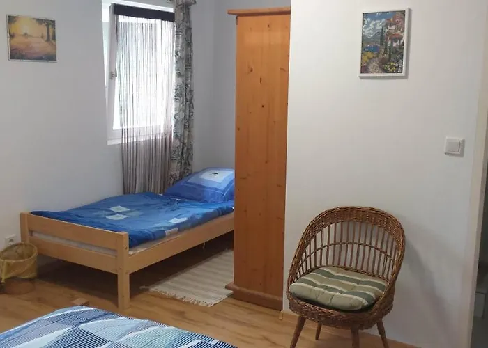 Rezi-dencia Gyogynovenyfalu Rezi