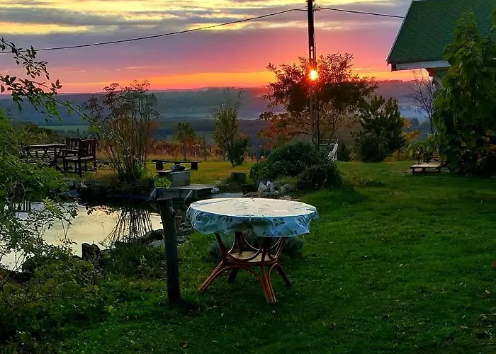 Rezi-dencia Gyogynovenyfalu 营地 Rezi