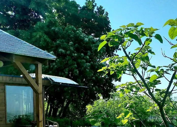 Rezi-dencia Gyogynovenyfalu *