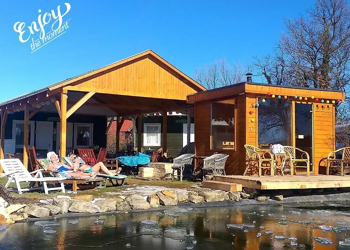 אתר קמפינג Rezi-dencia Gyogynovenyfalu