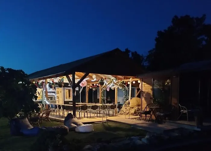 Rezi-dencia Gyogynovenyfalu * Rezi